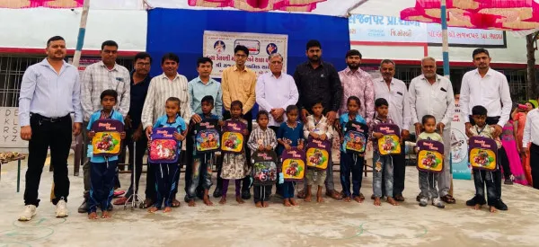 પી.એમ.શ્રી સજનપર પ્રાથમિક શાળામાં શાળા પ્રવેશોત્સવ યોજાયો.