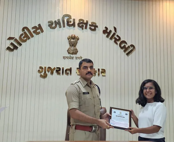 મોરબીમા નવા કાયદાની સ્પર્ધાઓના વિજેતાઓને રોકડ પુરસ્કાર એનાયત 