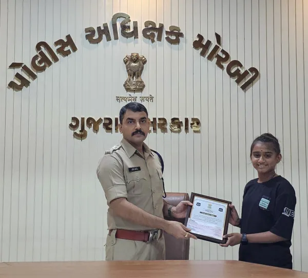 મોરબીમા નવા કાયદાની સ્પર્ધાઓના વિજેતાઓને રોકડ પુરસ્કાર એનાયત 