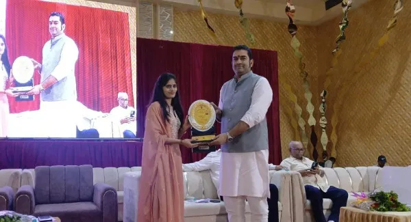 સમાજના યુવાનોને શિક્ષિત કરવા પણ આપણે સૌએ પ્રયત્ન કરવા જોઈએ : રિવાબા જાડેજા