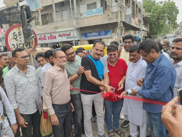 મોરબીમાં વિજય ટોકીઝથી સૌરાષ્ટ્ર હેર ડ્રેસર સુધીના નવા રોડનું લોકાર્પણ
