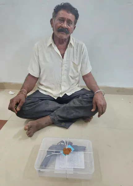 હળવદ તાલુકાના કીડી ગામે તમંચા સાથે એક ઝબ્બે
