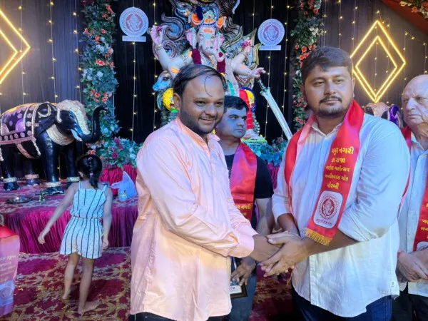 મોરબી જલારામ ધામ દ્વારા લખધીરવાસ ચોક ખાતે “મયુરનગરી કા રાજા” ગણેશ મહોત્સવમાં ભક્તજનો માટે લાઈવ પ્રસાદ યોજાયો 