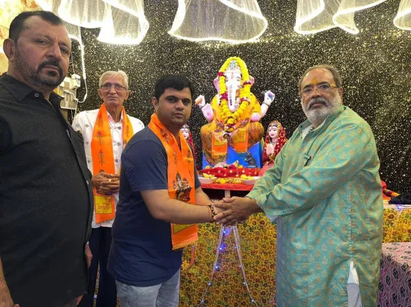 મોરબી જલારામ ધામ દ્વારા દફતરી શેરી કા રાજામાં દરેક ભક્તજનો માટે પ્રસાદ યોજાયો