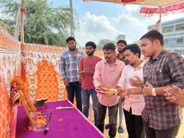 અખિલ ભારતીય વિદ્યાર્થી પરિષદ દ્વારા માતાના મઢ જતા પદયાત્રીઓ માટે સેવા કેમ્પનો પ્રારંભ.