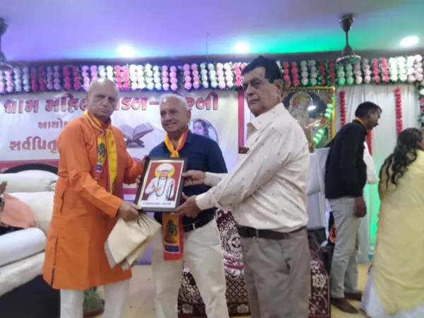 મોરબીમાં સર્વપિતૃ મોક્ષાર્થે શ્રીમદ્ ભાગવત્ સપ્તાહ જ્ઞાનયજ્ઞનો પ્રારંભ
