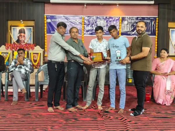 ભારત વિકાસ પરિષદ દ્વારા રાષ્ટ્રીય સમૂહગાન અને ભારત કો જાનો કાર્યક્રમ યોજાયો.
