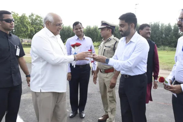 મુખ્યમંત્રી ભૂપેન્દ્ર પટેલનું મોરબીમાં ઉષ્માભર્યું સ્વાગત.
