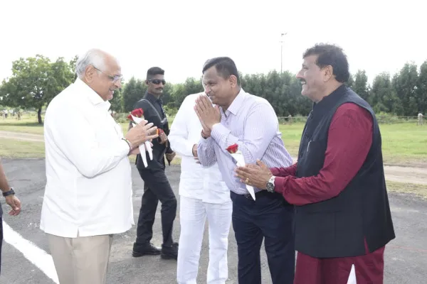 મુખ્યમંત્રી ભૂપેન્દ્ર પટેલનું મોરબીમાં ઉષ્માભર્યું સ્વાગત.
