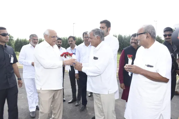 મુખ્યમંત્રી ભૂપેન્દ્ર પટેલનું મોરબીમાં ઉષ્માભર્યું સ્વાગત.
