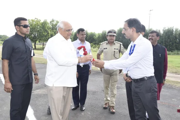 મુખ્યમંત્રી ભૂપેન્દ્ર પટેલનું મોરબીમાં ઉષ્માભર્યું સ્વાગત.
