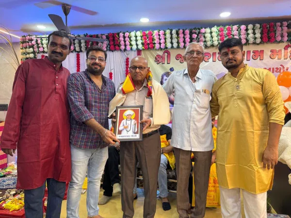 મોરબી જલારામ ધામ ખાતે ભાગવત્ સપ્તાહમાં કથા શ્રવણનો લાભ લેતા સંતો-મહંતો, વિવિધ સમાજનાં અગ્રણીઓ