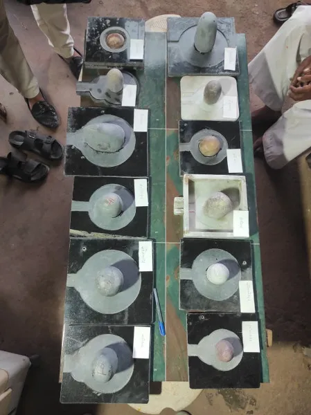 મોરબીમાં કલાના કસબીએ અદભુત કલાથી પથ્થરો પર કર્યું બાર જ્યોતિલિંગનું સર્જન
