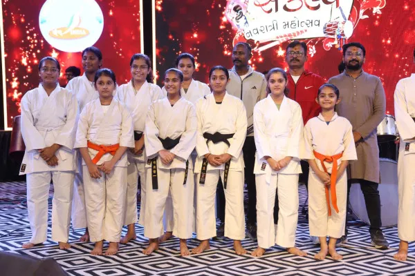 મનોદિવ્યાંગ બાળકોએ વાલીઓ સાથે સંકલ્પ નવરાત્રીમાં રાસ ગરબાનો મનભરીને આનંદ માણ્યો 
