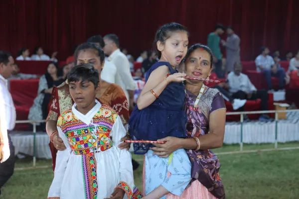 મનોદિવ્યાંગ બાળકોએ વાલીઓ સાથે સંકલ્પ નવરાત્રીમાં રાસ ગરબાનો મનભરીને આનંદ માણ્યો 