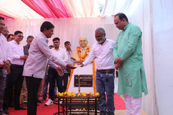 મોરબી જિલ્લા સંવિધાન સેવા મંચ દ્વારા અનુસૂચિત જાતિના તેજસ્વી વિદ્યાર્થીઓનું સન્માન કરાયું