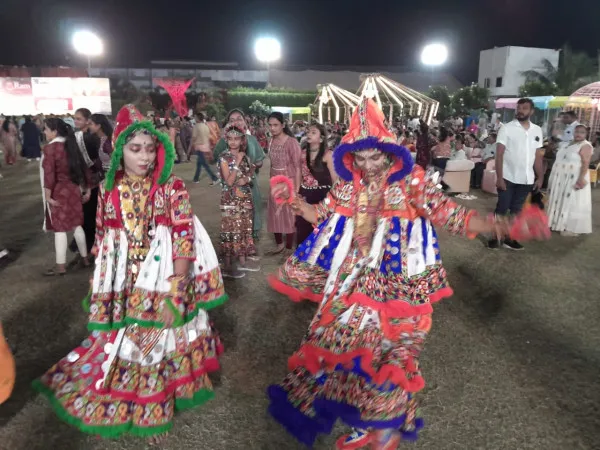 મોરબીના પરશુરામ યુવા ગ્રૂપ આયોજિત શરદોત્સવમાં ભૂદેવોએ રાસની રમઝટ બોલાવી
