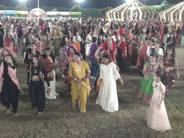 મોરબીના પરશુરામ યુવા ગ્રૂપ આયોજિત શરદોત્સવમાં ભૂદેવોએ રાસની રમઝટ બોલાવી
