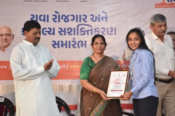 મોરબીમાં 680 જેટલા યુવાઓને રોજગાર, આઈટીઆઈના તાલીમાર્થીઓને એપ્રેન્ટીસ પત્ર અપાયા
