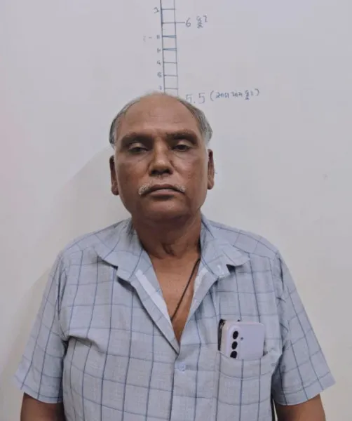 ઇન્સ્ટાગ્રામ પર હથિયાર સાથેના ફોટો અપલોડ કરનાર વાંકાનેરના શખ્સને ઝડપી કાયદાનું ભાન કરાવ્યું
