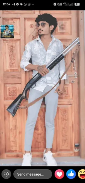 ઇન્સ્ટાગ્રામ પર હથિયાર સાથેના ફોટો અપલોડ કરનાર વાંકાનેરના શખ્સને ઝડપી કાયદાનું ભાન કરાવ્યું
