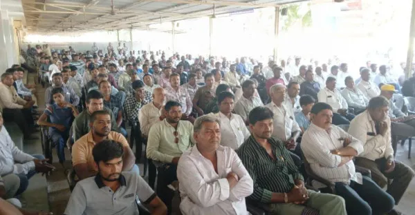 મોરબીમાં વાડી વિસ્તારોના 200થી વધુ પરિવારોને એક જ દિવસમાં વીજ કનેક્શન આપીને દિવાળીની ભેટ આપતું પીજીવીસીએલ