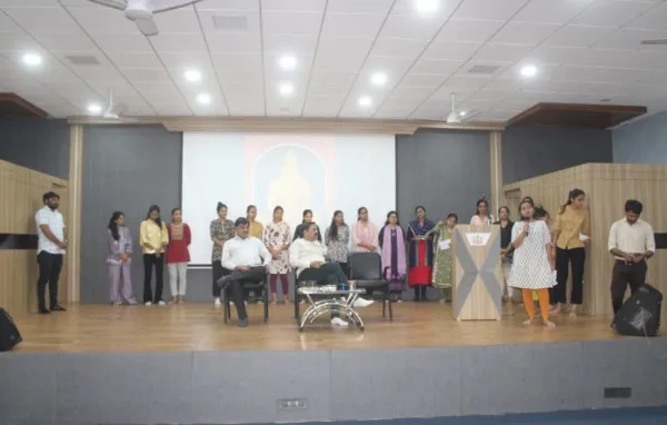 મોરબીમાં દેશનું ભાવિ ઘડનાર શિક્ષકોનું રૂ. 5 લાખથી વધુ રકમના ચેક આપી અદ્વિતીય સન્માન