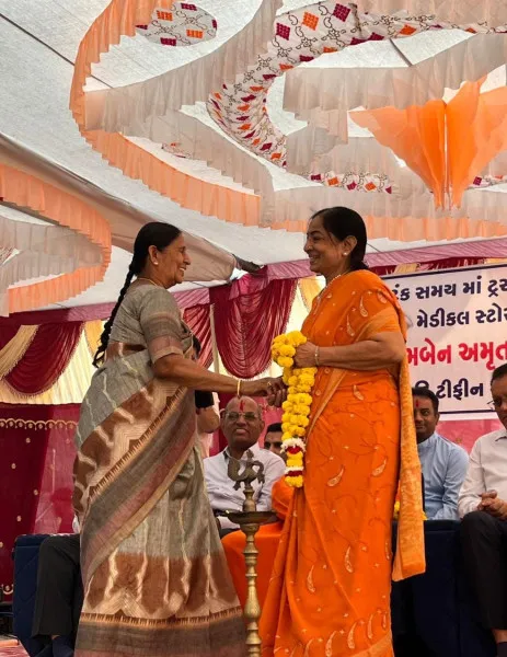 મોરબીમાં ફ્રી ટિફિન સેવા પરિવાર દ્વારા રાહતદરે મેડિકલ સ્ટોર અને લેબોરેટરી શરૂ
