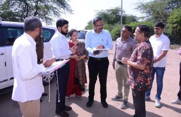 મોરબી જિલ્લા ચૂંટણી અધિકારીએ મતદારયાદી ખાસ સઘન સુધારણા કાર્યક્રમ અન્વયે ત્રણેય વિધાનસભા વિસ્તારની મુલાકાત લીધી