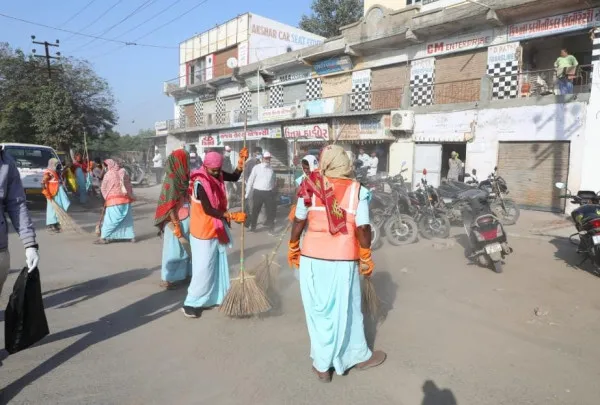 શ્રમદાન ફોર મોરબી અંતર્ગત સફાઈ અભિયાનમાં 15 ટન કચરાનો નિકાલ 
