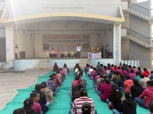 મોરબીમાં રાણી લક્ષ્મીબાઈ જયંતી નિમિત્તે વિદ્યાર્થીનીઓએ સ્વરક્ષણની તાલીમ મેળવી