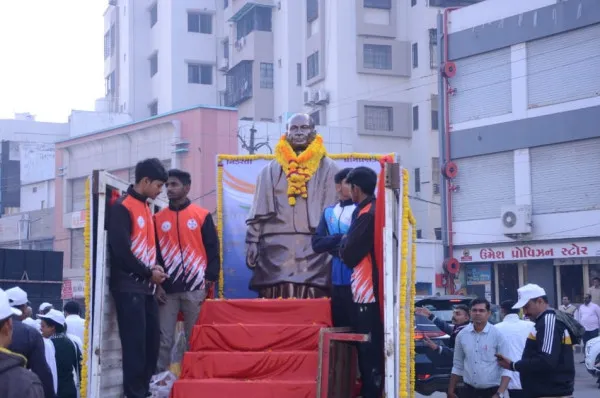 મોરબીમાં નવા બસ સ્ટેન્ડથી મહાનગરપાલિકા સુધી એકતા પદયાત્રાન યોજાઈ