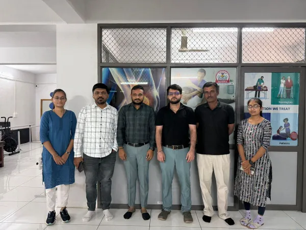 મોરબીમાં આર્યતેજ ફિઝીયોથેરાપી ક્લિનિક અને ક્રિષ્ના હોસ્પિટલ દ્વારા ભવ્ય નિ:શુલ્ક ફિઝીયોથેરાપી અને મેડિકલ કેમ્પનું સફળ આયોજન થયું.