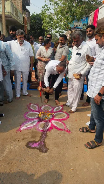 ધારાસભ્ય જીતુભાઈ સોમાણીના હસ્તે નવાપરા વિસ્તારમાં નવી પાણીની પાઇપલાઇનનું ખાતમુહૂર્ત કરાયું
​