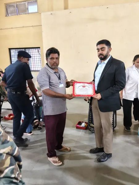 મોરબી મહાનગર પાલિકાની ઉજવણી અંતર્ગત MMCના ક્રમચારીઓ દ્વારા રક્તદાન કેમ્પ યોજાયો. 
