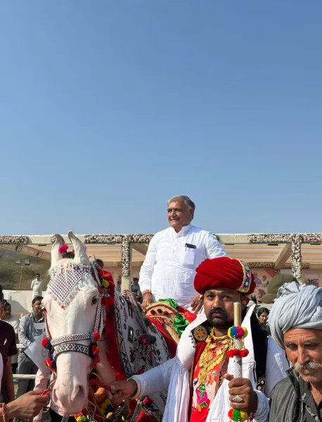 વાંકાનેરમાં કૃષિમંત્રી જીતુભાઈ વાઘાણીની ઉપસ્થિતિમાં અશ્વ શોને ખુલ્લો મૂકાયો