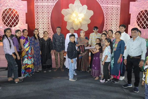 મોરબીમાં સમસ્ત ઉઘરેજા પરિવારનું નવમું સ્નેહ મિલન અને વિદ્યાર્થી સન્માન સમારોહ ભવ્ય રીતે યોજાયો.