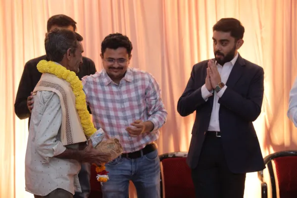 મોરબી મનપાની પ્રથમ વર્ષગાંઠ નિમિતે કર્મચારીઓ માટે સ્નેહમિલનની સાથે ભવ્ય આતિષબાજી કરાઈ
