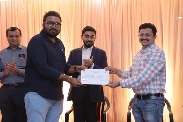 મોરબી મનપાની પ્રથમ વર્ષગાંઠ નિમિતે કર્મચારીઓ માટે સ્નેહમિલનની સાથે ભવ્ય આતિષબાજી કરાઈ
