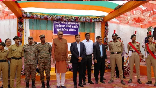 મોરબીમાં રીટાયર્ડ આર્મીમેન અને શહીદ જવાનના દરેક પ્રશ્નનું નિરાકરણ કરવાની કલેકટરની હૈયાધારણા
