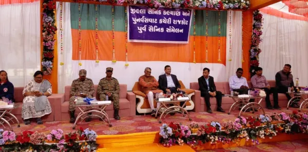 મોરબીમાં રીટાયર્ડ આર્મીમેન અને શહીદ જવાનના દરેક પ્રશ્નનું નિરાકરણ કરવાની કલેકટરની હૈયાધારણા

