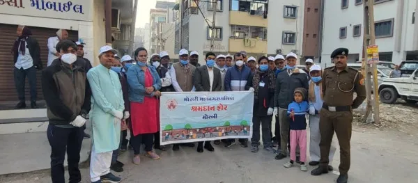 મોરબીમાં અવની પાર્ક મેઈન રોડ ઉપર સફાઈ કરી 35 ટન કચરાનો નિકાલ કર્યાનો દાવો