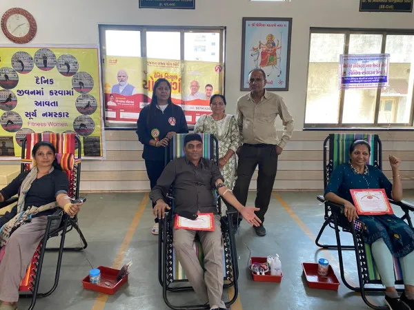 મોરબીમાં સિવિલના દર્દીઓ માટે સેવાકીય રક્તદાન કેમ્પ યોજતું ફિટનેસ વુમન યોગ ગ્રુપ.
