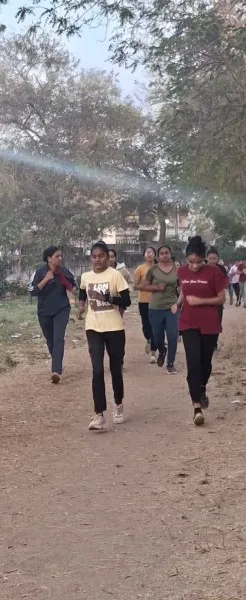 બે કલાક સેનામાં જોડાવવાની તાલીમ, 12 કલાકની જોબ, 4 કલાકનો અભ્યાસ : મોરબીની યુવતીની રોજની 18 કલાકની કઠોર સાધના
