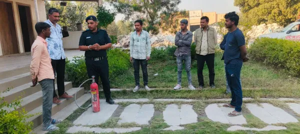 મોરબીમાં નોટીસને પગલે 172 કોમ્પ્લેક્ષ, 34 સમાજવાડીમાં ફાયર સીસ્ટમ લગાવાઈ

