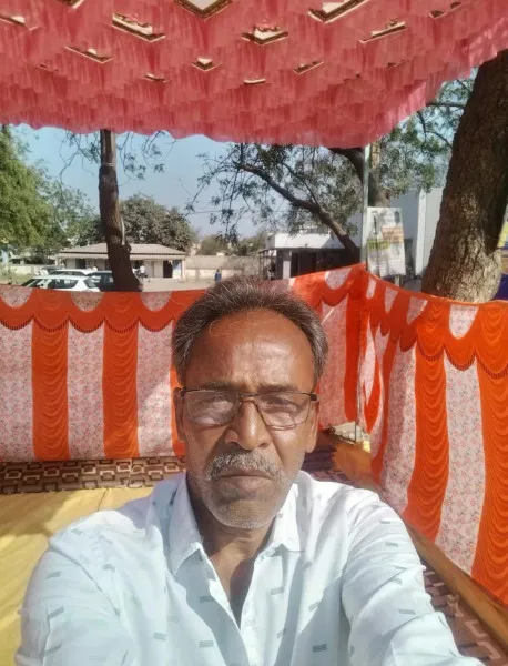 માં ભોમના રક્ષણ માટે જાતને ન્યોછાવર કર્યા છતાં સરકારે ફાળવેલી જમીન ન મળતા ટંકારાના નિવૃત આર્મીમેન તંત્ર સામે જંગે ચઢ્યા
