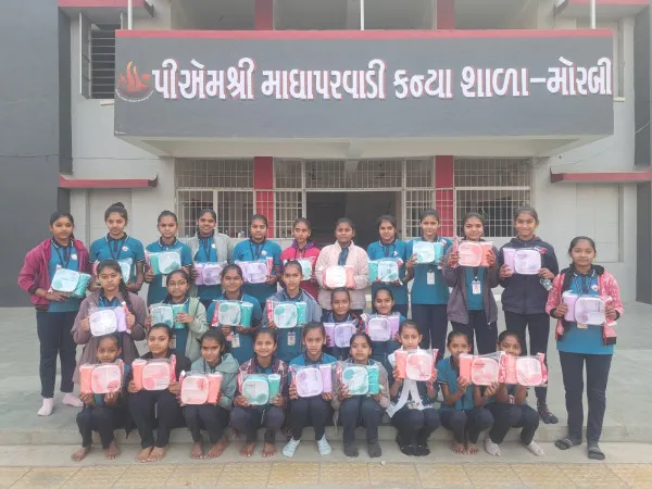 મોરબીમાં ઘાતક દોરા એકત્ર કરી જીવદયાનું કાર્ય કરનાર શાળાની દીકરીઓનું સન્માન
