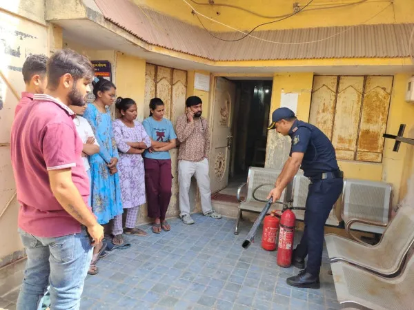 મોરબીની ઇન્ડસ્ટ્રીઝ, સરકારી કચેરીમાં આગ લાગે તો બચાવની કેવી કામગીરી કરવી ?તેની તાલીમ અપાઈ
