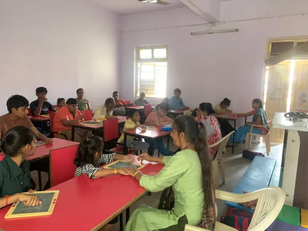 પુત્રીનું ભવિષ્ય અંધકારમય બનવા નહિ જ દઉ, માતાના દ્રઢ નિશ્વયથી શરૂ થઈ મનો દિવ્યાંગ બાળકોની શાળા
