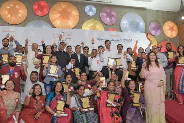 રોલમોડલ દિવ્યાંગનો એવોર્ડ મેળવતો મોરબીનો મનો દિવ્યાંગ જય ઓરિયા